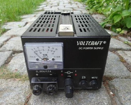 VOLTCRAFT Lineares Netzgerät Labor-Netzteil, Ausgangsspannung 1 0 V/DC-30  V/DC Ausgangsstrom 1 0 A-2 A